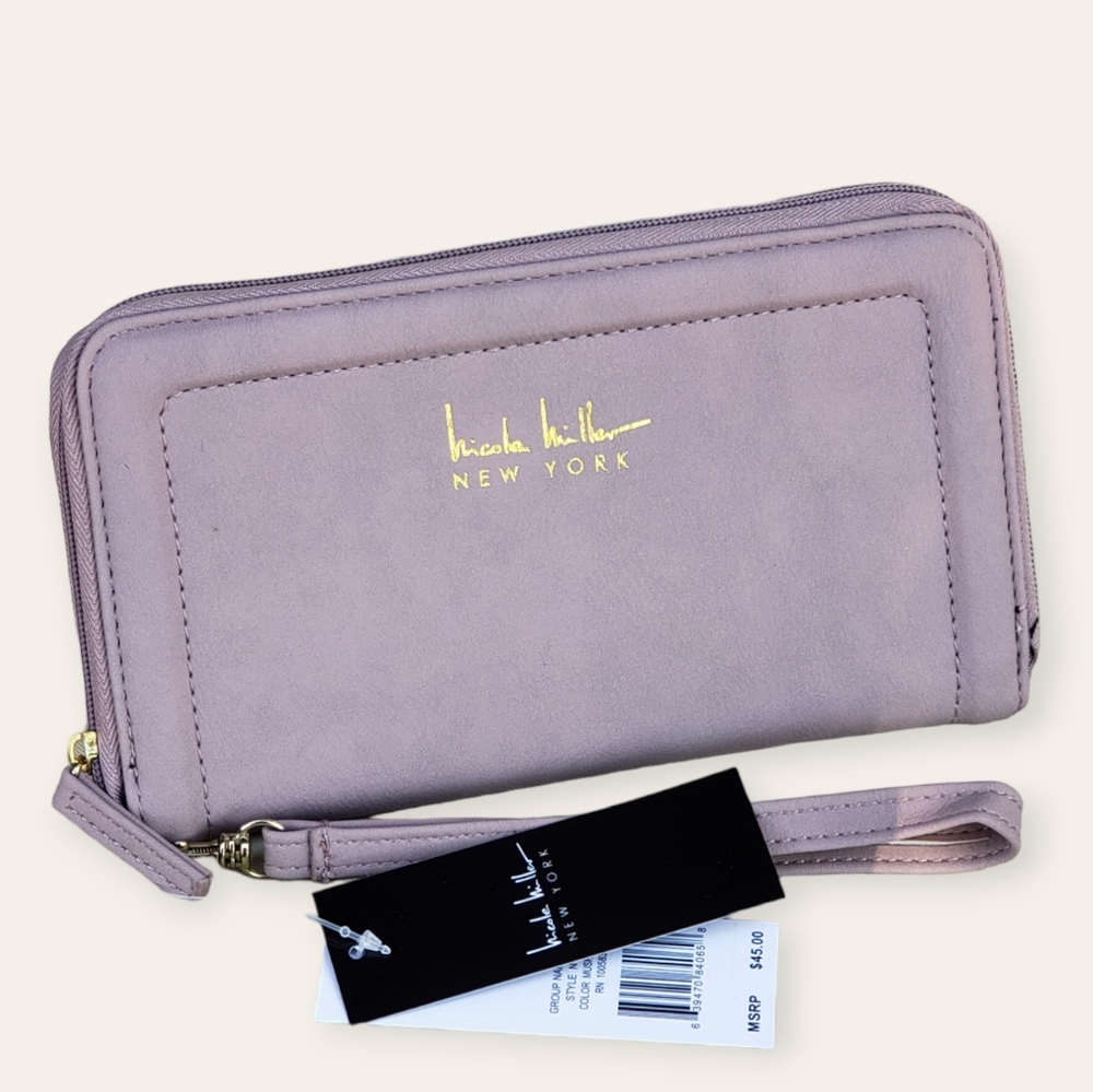 NICOLE MILLER Chloe Zip around wallet